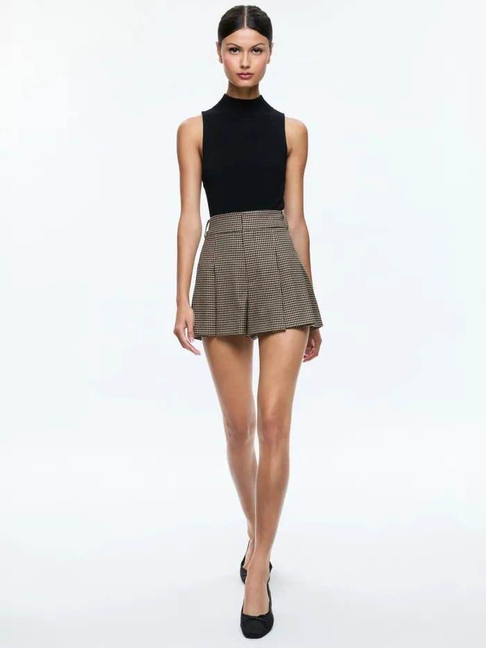 Alice Olivia SCARLET HIGH RISE FLUTTER SHORTS Camelblack Women Shorts