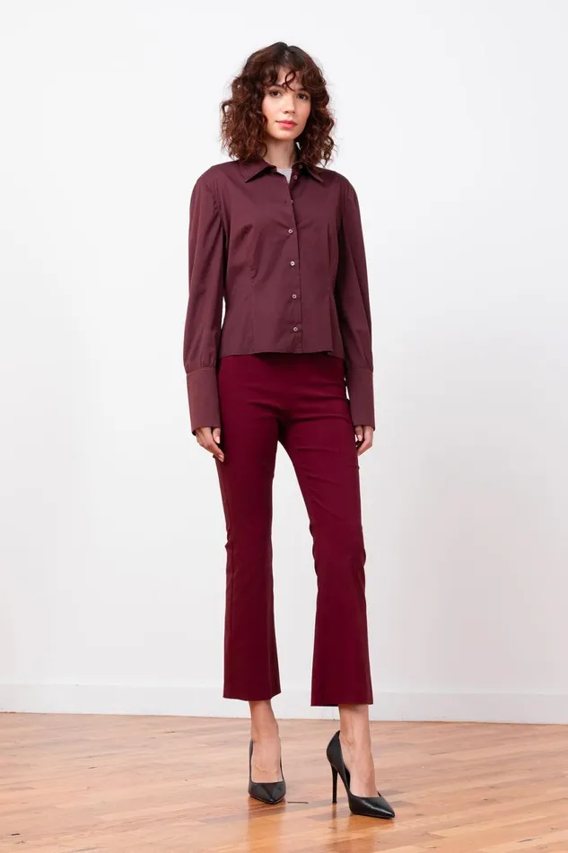 Avenue Montaigne LEO Signature Wine Women Pants