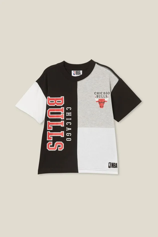 Boys 214 Tops and TShirts Cotton On License Drop Shoulder Short Sleeve Tee Lcn Nba Blackchicago Bulls Colour Block