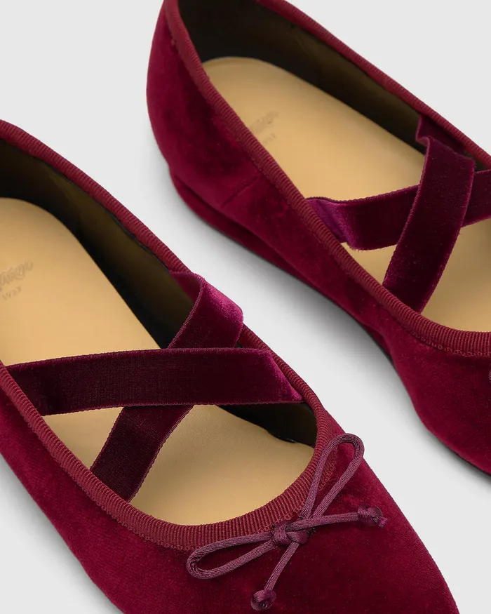 Castaer Gladis243 Granate Women Flats