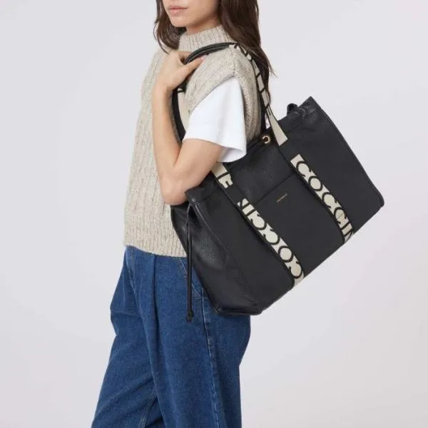 Coccinelle 2day Signature Large Noir Women Coccinelle Tote Bags Coccinelle 2day Signature Large Noir Women Coccinelle Tote Bags