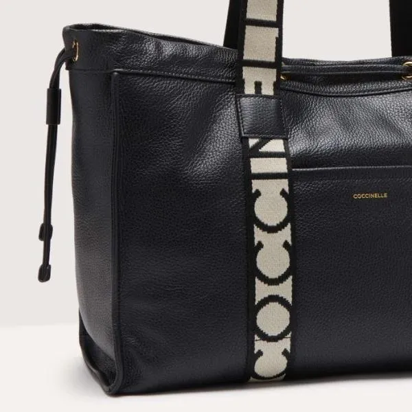 Coccinelle 2day Signature Large Noir Women Coccinelle Tote Bags Coccinelle 2day Signature Large Noir Women Coccinelle Tote Bags