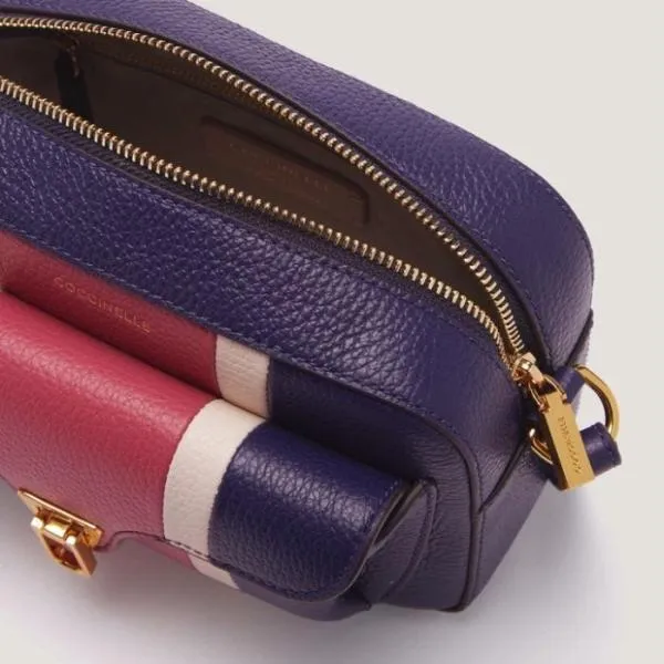 Coccinelle Beat College Patch Small Royrosewolamb Women Coccinelle Crossbody Bags Coccinelle Beat College Patch Small Royrosewolamb Women Coccinelle Crossbody Bags
