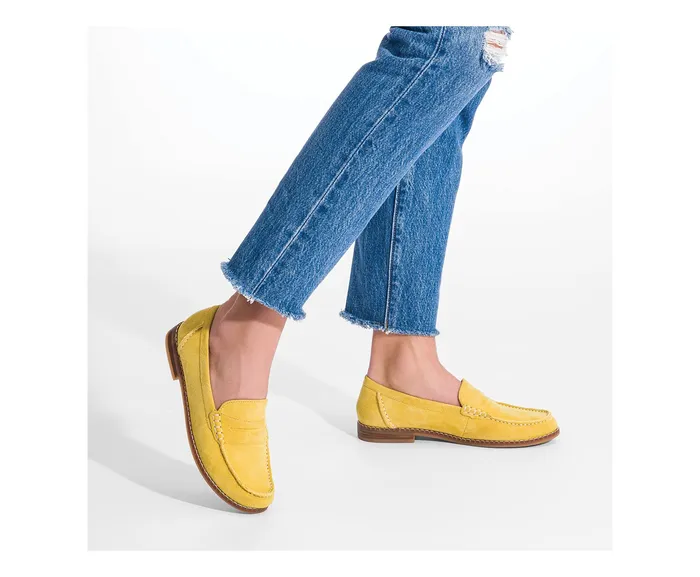 Flats and SlipOns Wren Loafer Cinnamon Suede 8211 Hush Puppies Women