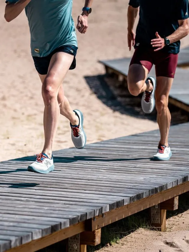 Karhu Ikoni 20 Dune Pack Running Shoe Men Running Shoes