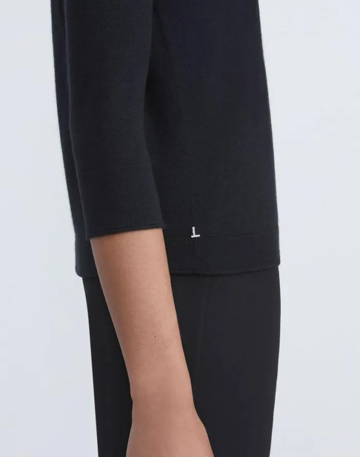 Lafayette 148 New York Fine Gauge Cashmere VNeck Sweater Black Ready To Wear Sweaters and Knits