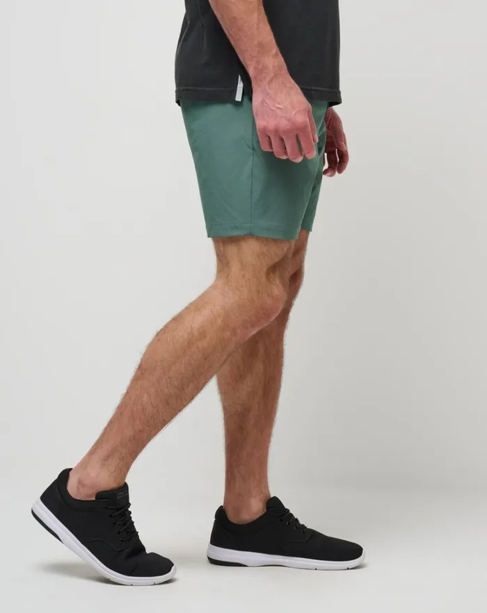 Men Shorts TravisMathew BAGGAGE CLAIM SHORT 7IN Balsam Green Men Shorts TravisMathew BAGGAGE CLAIM SHORT 7IN Balsam Green