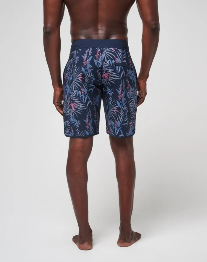 Men Shorts TravisMathew COOL AS A COCONUT BOARDSHORT Total Eclipse Men Shorts TravisMathew COOL AS A COCONUT BOARDSHORT Total Eclipse