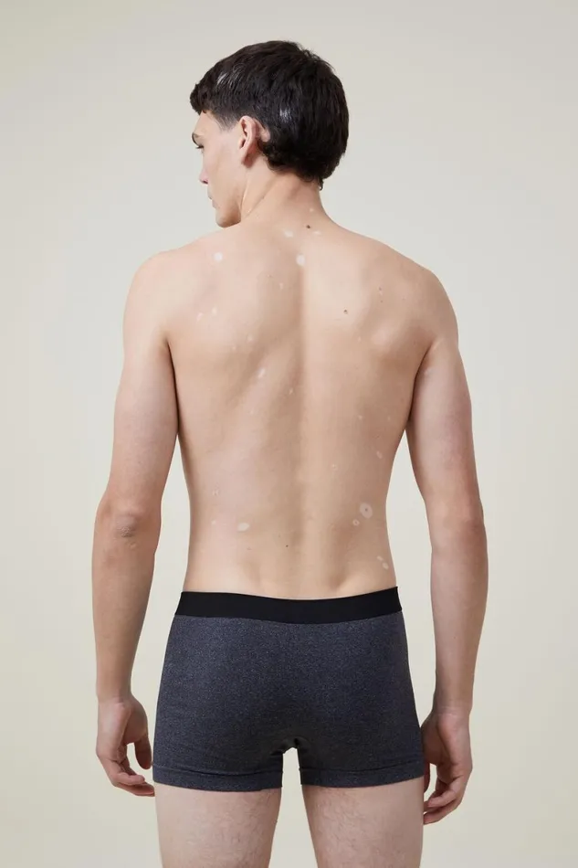 Men Socks and Underwear Cotton On Seamless Trunks Charcoal Marleblack