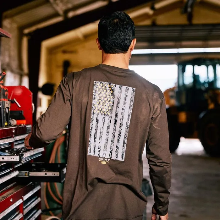Men TShirts and Polos Ariat Rebar Workman Reflective Flag Graphic TShirt Wren Men TShirts and Polos Ariat Rebar Workman Reflective Flag Graphic TShirt Wren