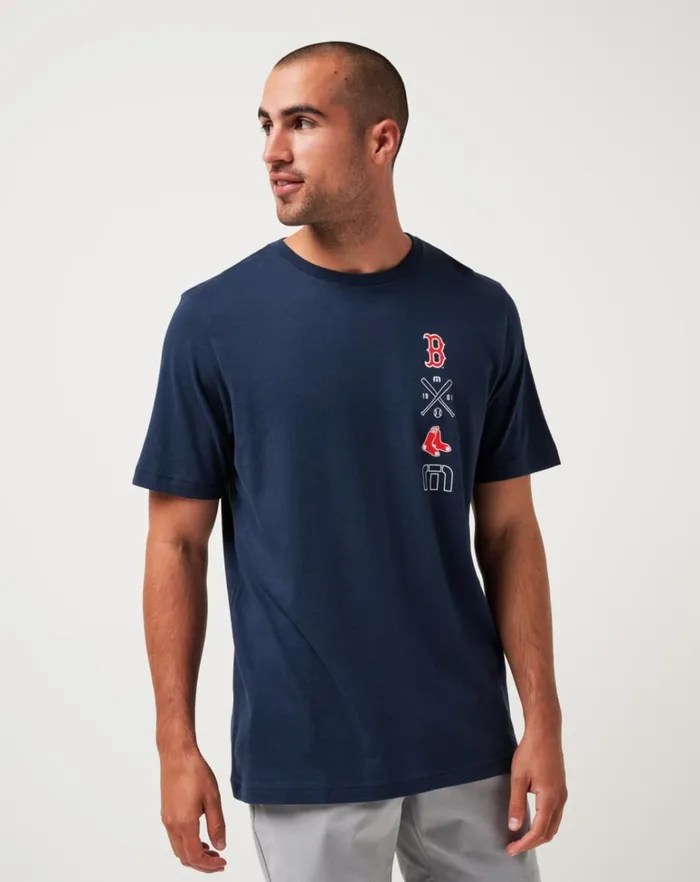 Men Tees TravisMathew BOSTON RED SOX SUNSET SLAM TEE Total Eclipse Men Tees TravisMathew BOSTON RED SOX SUNSET SLAM TEE Total Eclipse