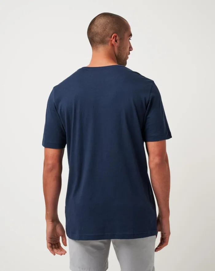 Men Tees TravisMathew BOSTON RED SOX SUNSET SLAM TEE Total Eclipse Men Tees TravisMathew BOSTON RED SOX SUNSET SLAM TEE Total Eclipse