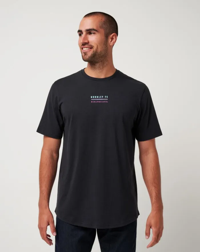 Men Tees TravisMathew BURNLEY BUY OUT TEE Black
