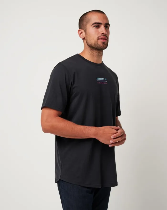 Men Tees TravisMathew BURNLEY BUY OUT TEE Black Men Tees TravisMathew BURNLEY BUY OUT TEE Black