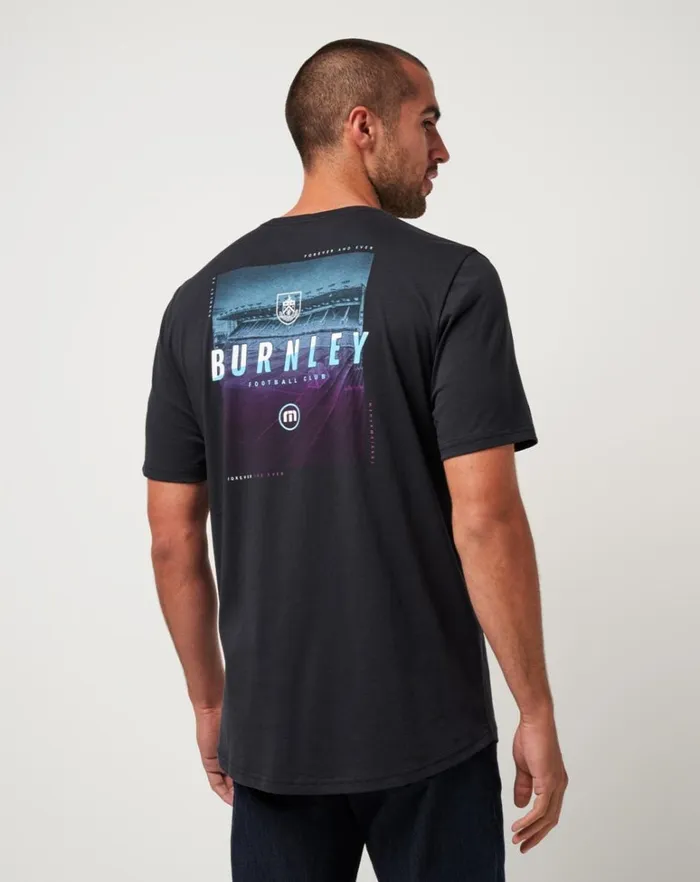 Men Tees TravisMathew BURNLEY BUY OUT TEE Black Men Tees TravisMathew BURNLEY BUY OUT TEE Black