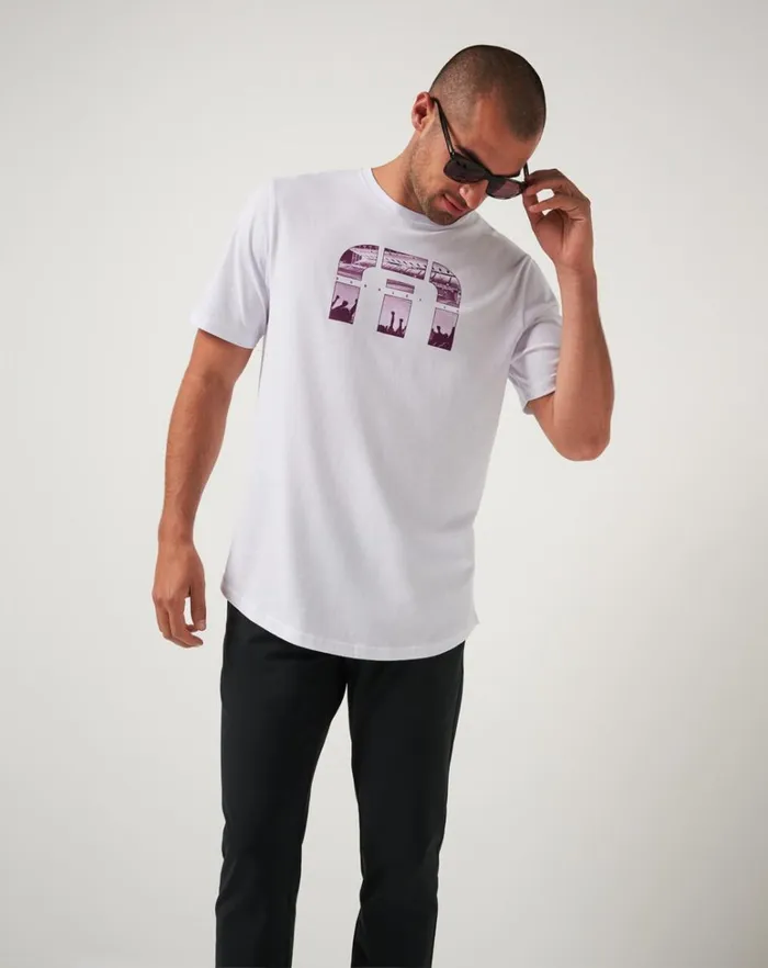 Men Tees TravisMathew BURNLEY SHOOTOUT TEE White Men Tees TravisMathew BURNLEY SHOOTOUT TEE White