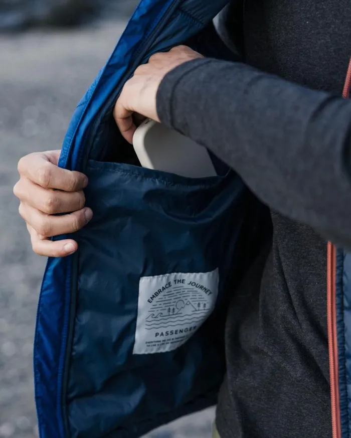 Passenger Clothing Roamer Insulated Vest Rich Navycobalt Men Jackets