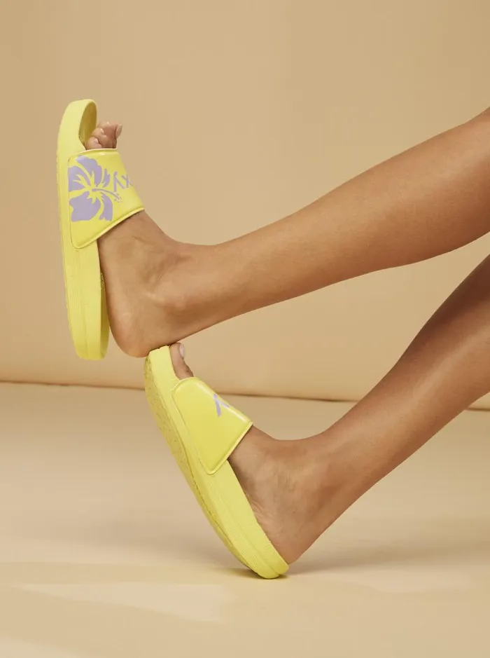 Roxy Sandals SurfKindKate Slippy Sandals Neon Yellow 8211 Women Roxy Sandals SurfKindKate Slippy Sandals Neon Yellow 8211 Women