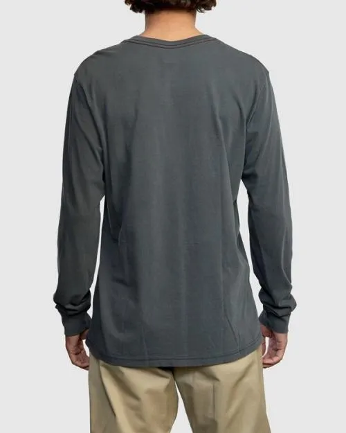 Rvca PTC Pigment Long Sleeve TEE Pirate Black Men Tees and Tanks