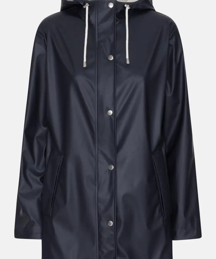 Short Rain Jacket 8211 Dark Indigo Rainwear Ilse Jacobsen Raincoats Short Rain Jacket 8211 Dark Indigo Rainwear Ilse Jacobsen Raincoats
