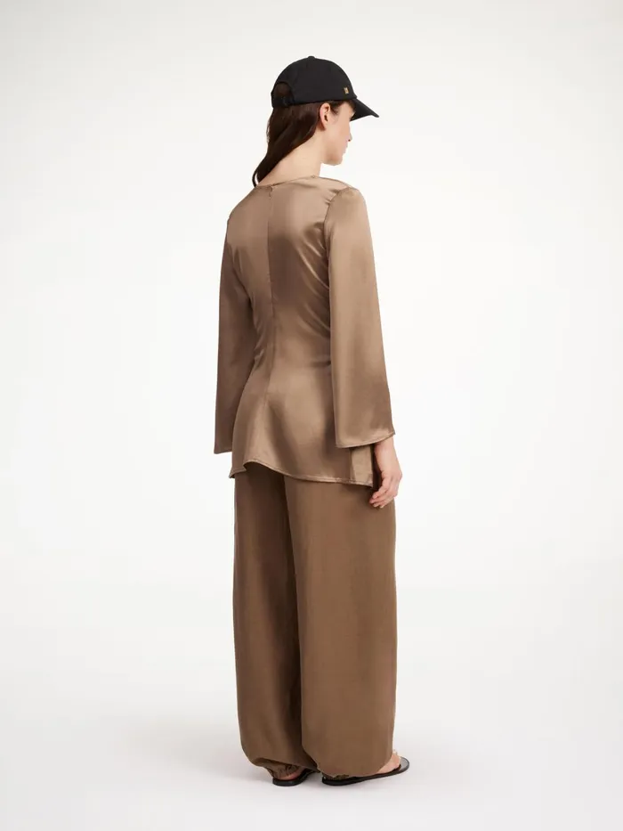 Tops Women By Malene Birger Leviola Blouse Shitake Tops Women By Malene Birger Leviola Blouse Shitake