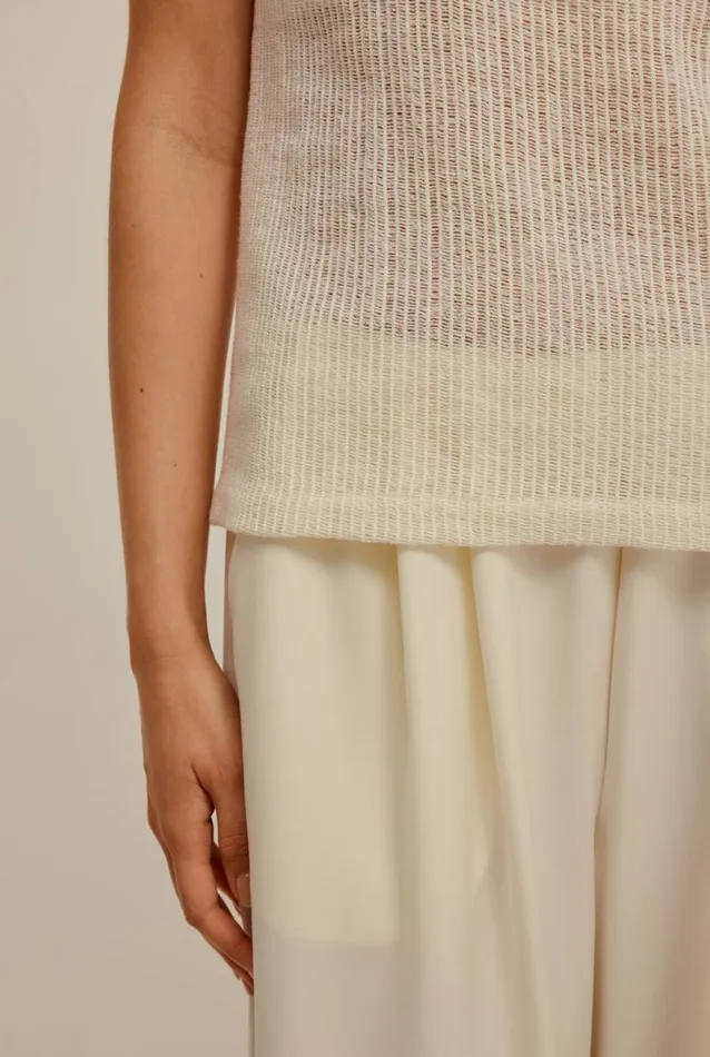 Woman Venroy Tops Strapless Open Weave Column Top