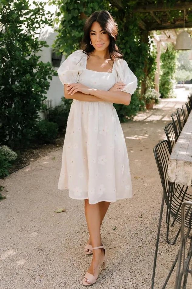 Women Daisy Short Dress Vintage Cream Floral Baltic Born Bump Friendly Women Daisy Short Dress Vintage Cream Floral Baltic Born Bump Friendly
