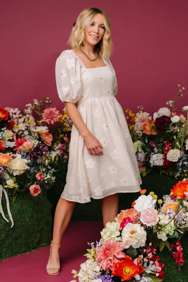 Women Daisy Short Dress Vintage Cream Floral Baltic Born Bump Friendly Women Daisy Short Dress Vintage Cream Floral Baltic Born Bump Friendly