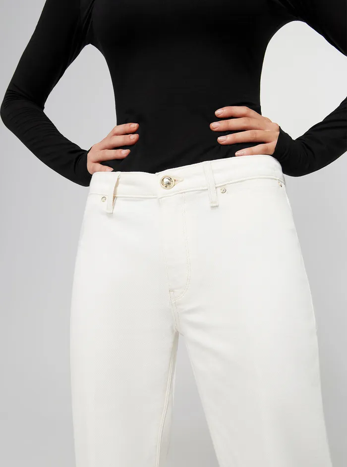 Women Denim GUESS Midrise Sexy Straight Marina Denim Jeans In Passionates Clean Wash Women Denim GUESS Midrise Sexy Straight Marina Denim Jeans In Passionates Clean Wash