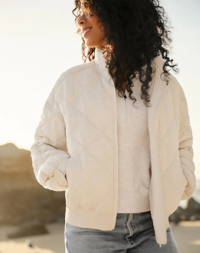 Women Jackets TravisMathew LIGHTS AT NIGHT QUILTED JACKET Pumice Stone Women Jackets TravisMathew LIGHTS AT NIGHT QUILTED JACKET Pumice Stone