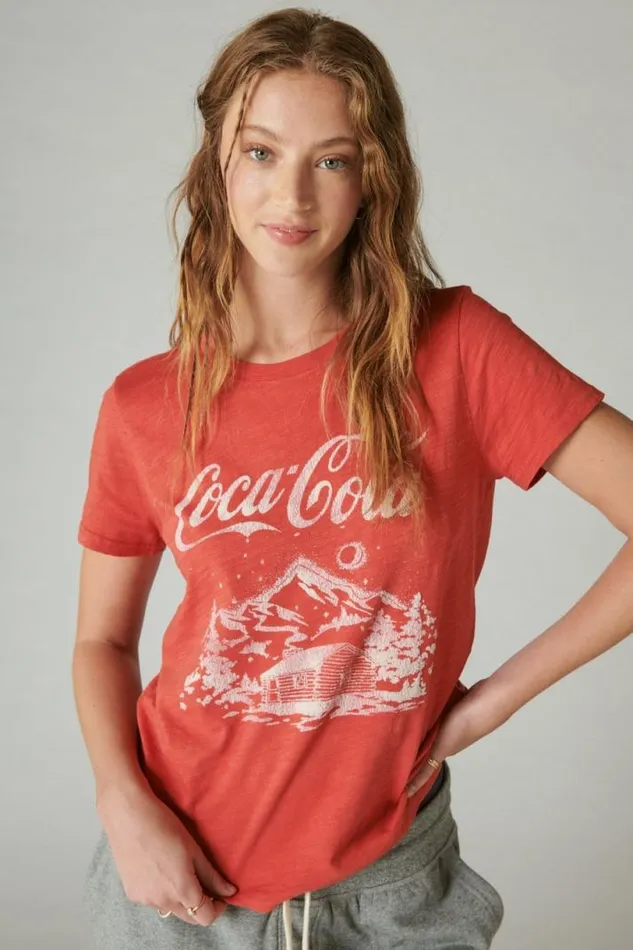 Women Lucky Brand Graphic Tees Coca Cola Cabin Tee Baked Apple