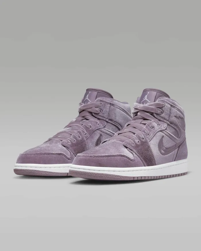 Women Nike All Shoes Air Jordan 1 Mid SE Purple Smokewhitepurple Smoke